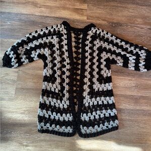 Gorgeous soft cozy LONG Granny Stitch Bkack & Grey Cardigan Sweater
